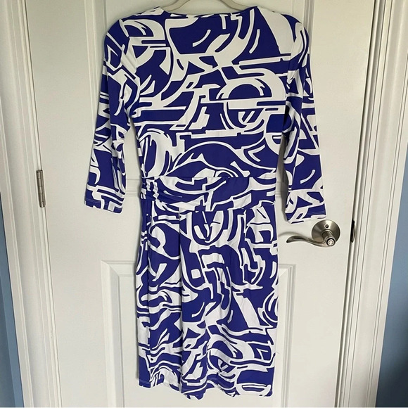 J. McLaughlin Catalina stretch faux wrap Dress 29457 - Picture 6 of 13